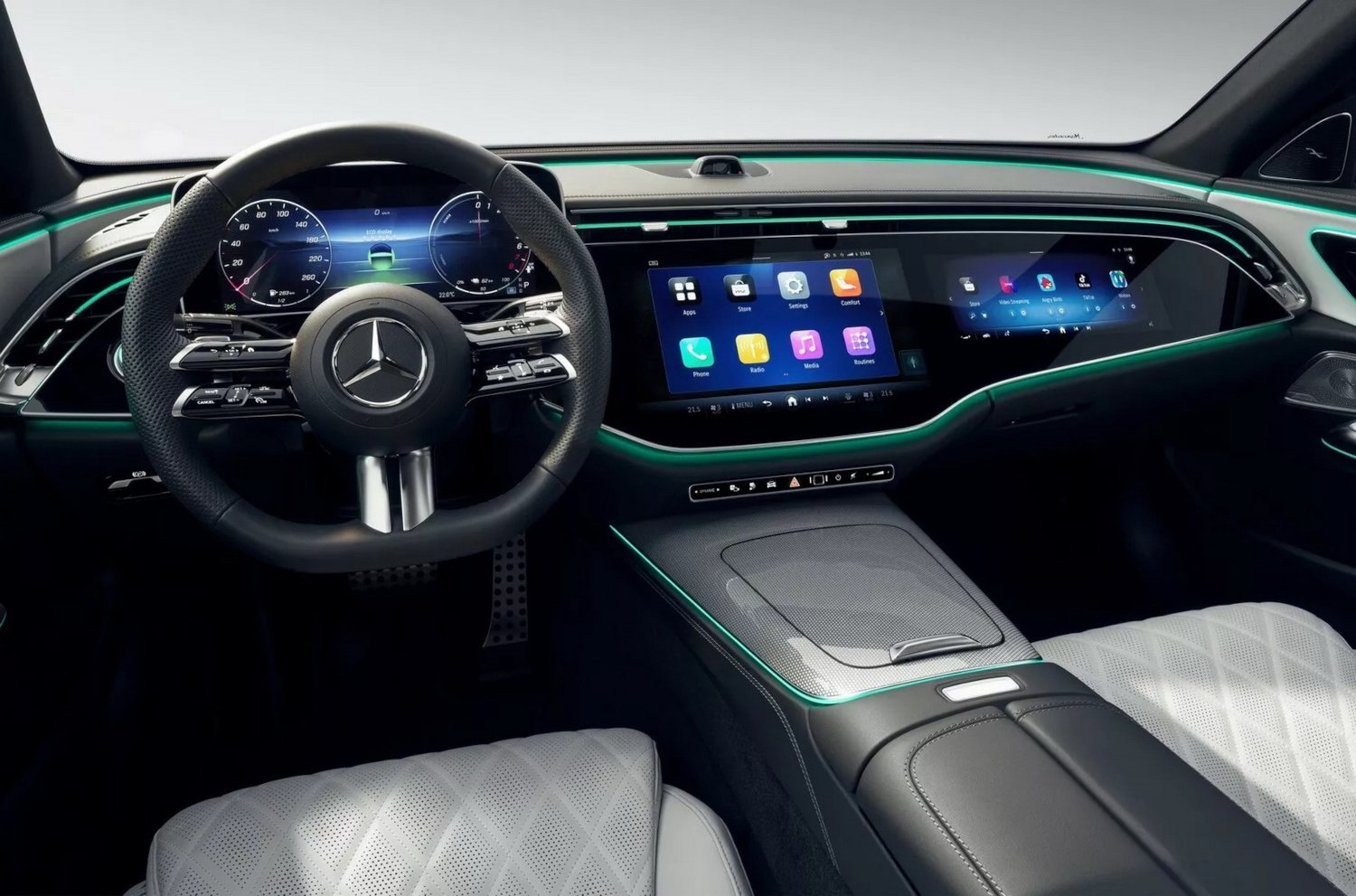 Интерьер нового поколения Mercedes-Benz E-Class